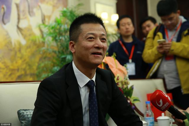 办公桌下吞吐巨大h